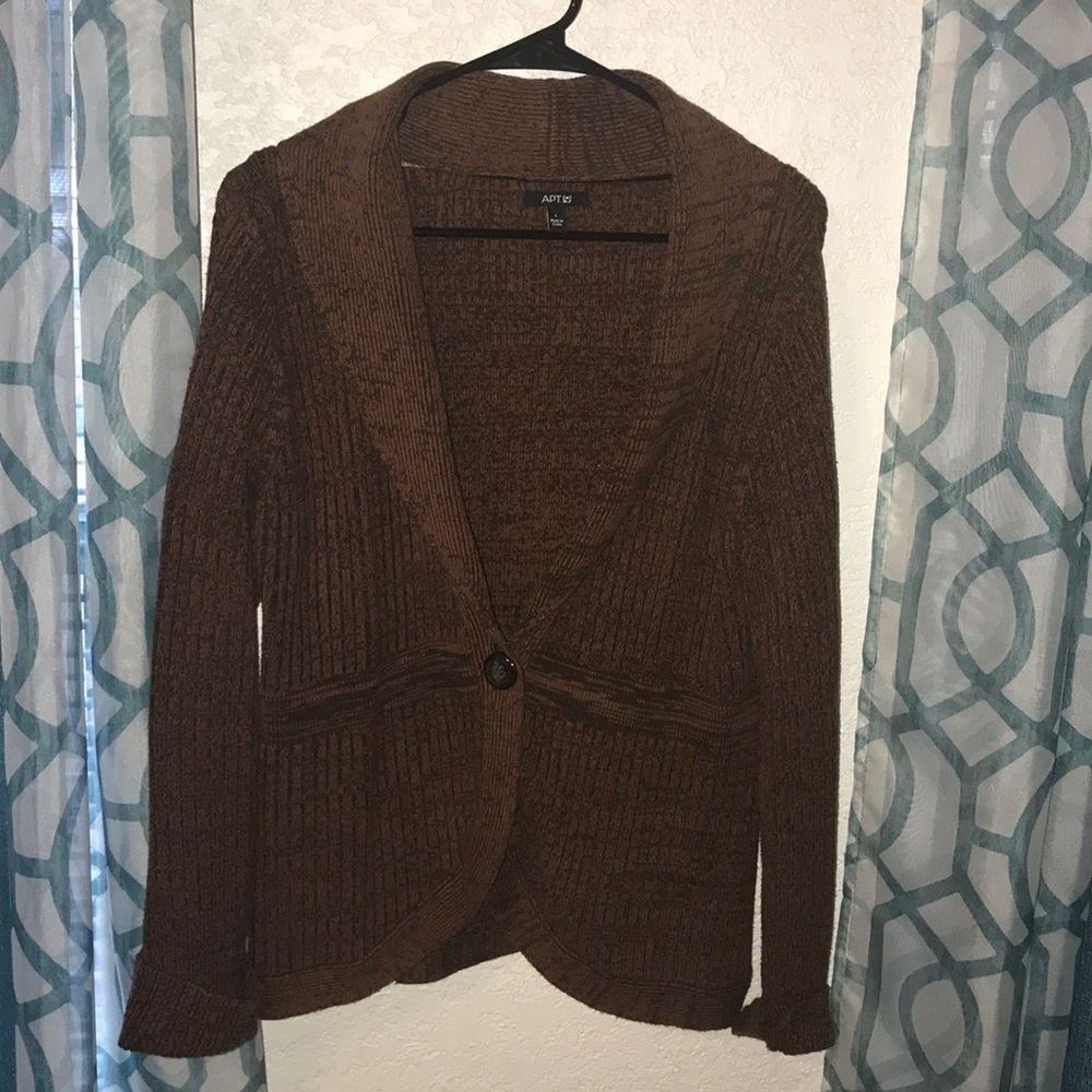 Sweater/cardigan